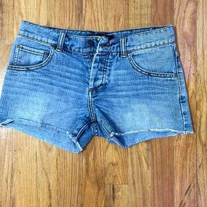 LONDON Jean, size 2, the color is blue jeans